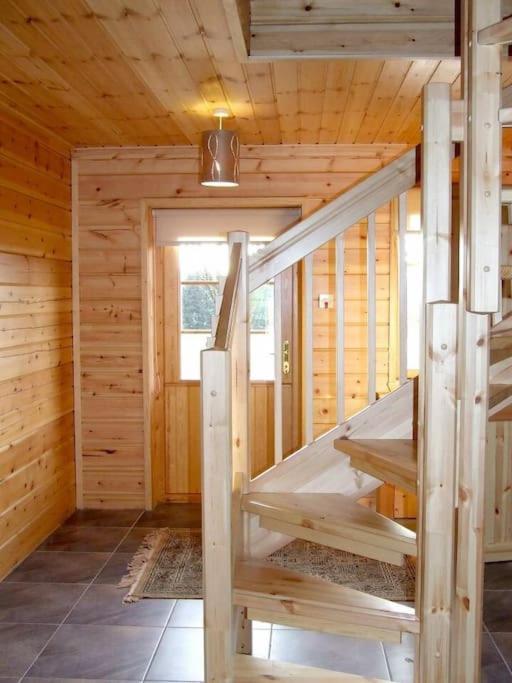 Red Squirrel Log Cabin With Hot Tub Keith Eksteriør bilde